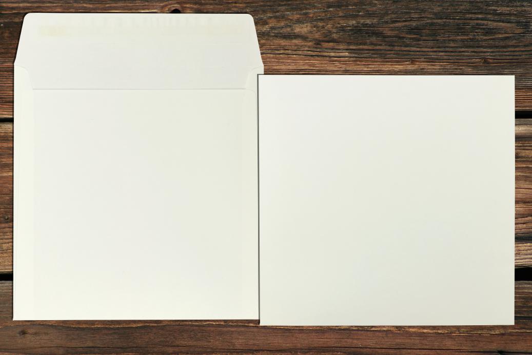 Versandtaschen 170x170 mm Haftklebend Cremeweiß 120 g/qm